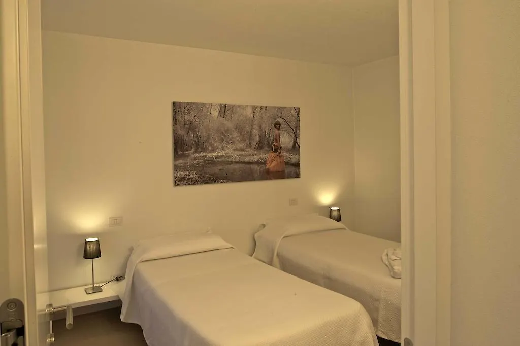 Casa Ester Feltre 0*,  Italia